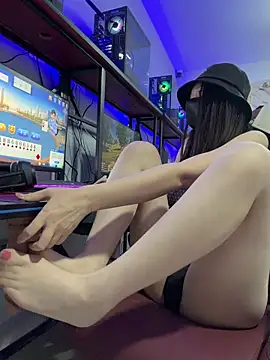 Foto porno Lucky-cat88 se dezbraca la web pe StripChat pe KUR.ro