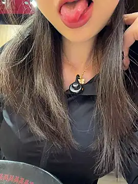 Foto porno Lucky-cat88 se dezbraca la web pe StripChat pe KUR.ro
