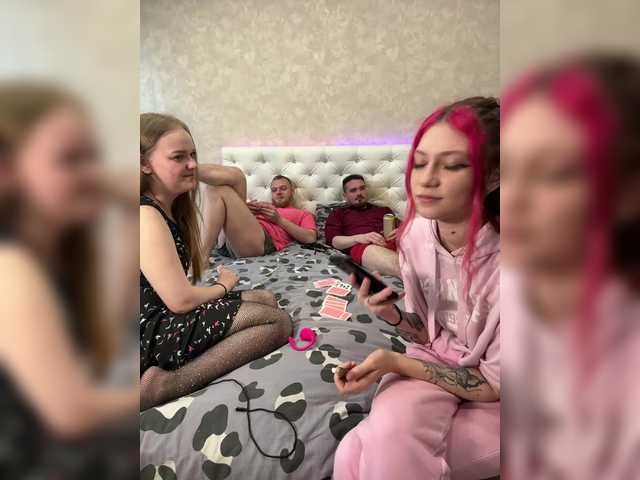 Foto porno LuckyStar se dezbraca la web pe BongaCams pe KUR.ro