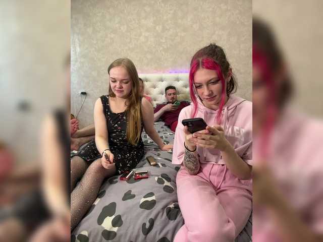 Foto porno LuckyStar se dezbraca la web pe BongaCams pe KUR.ro