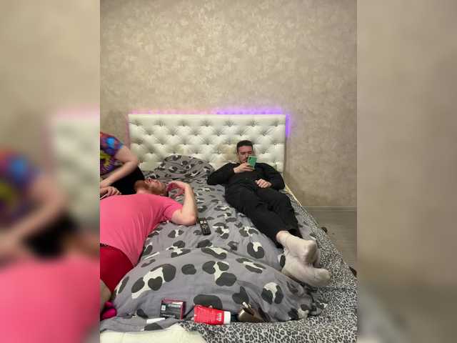 Foto porno LuckyStar se dezbraca la web pe BongaCams pe KUR.ro