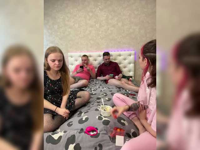 Foto porno LuckyStar se dezbraca la web pe BongaCams pe KUR.ro