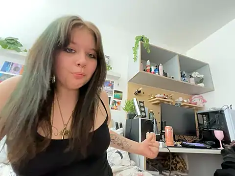 Foto porno Ce sexy este Lyra-RainX pe KUR.ro
