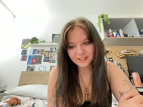 Foto porno Ce sexy este Lyra-RainX pe KUR.ro