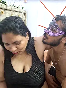 Foto porno Ganduri murdare cu MOM-SUN-COUPLE pe KUR.ro