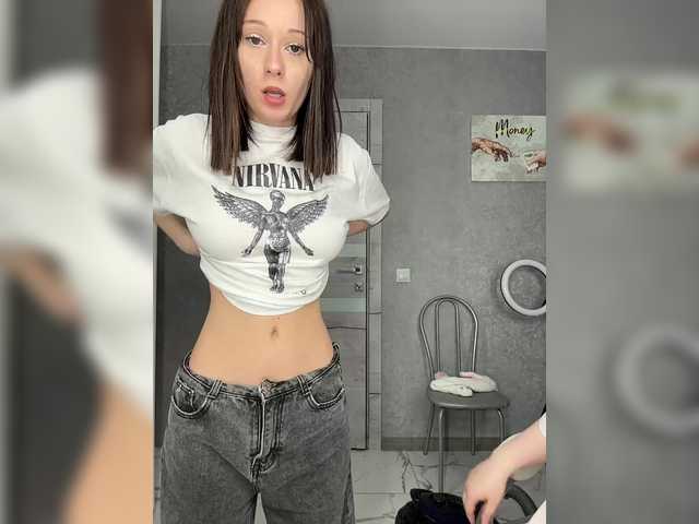 Foto porno MYHOMORIKI se dezbraca la web pe BongaCams pe KUR.ro
