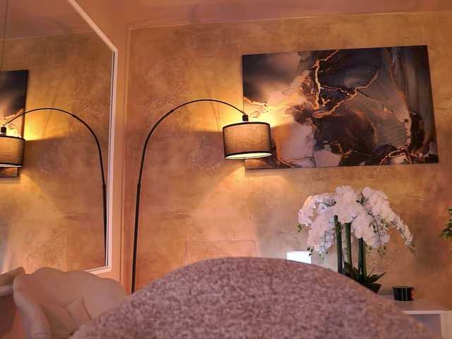 Foto porno Nebunii pe chat marca MaddieBryggs pe KUR.ro