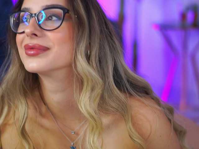 Foto porno Nebunii pe chat marca MaddieBryggs pe KUR.ro