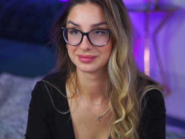 Foto porno Nebunii pe chat marca MaddieBryggs pe KUR.ro