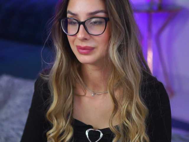 Foto porno Nebunii pe chat marca MaddieBryggs pe KUR.ro