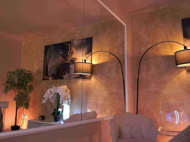 Foto porno Nebunii pe chat marca MaddieBryggs pe KUR.ro