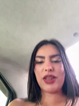 Foto porno Maddy_Rouse_ descoperita pe video chat pe KUR.ro