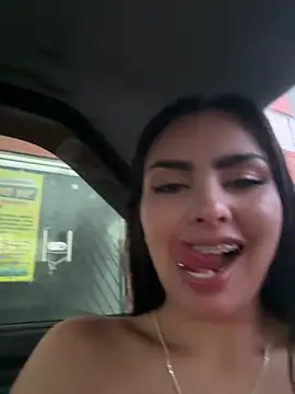 Foto porno Maddy_Rouse_ descoperita pe video chat pe KUR.ro