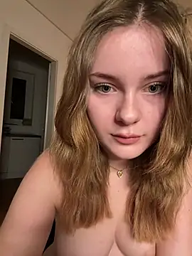 Foto porno Fantezii cu MaribelRiver pe StripChat pe KUR.ro