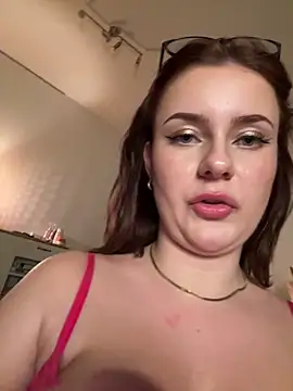 Foto porno Ce sexy este MaribelRiver pe KUR.ro