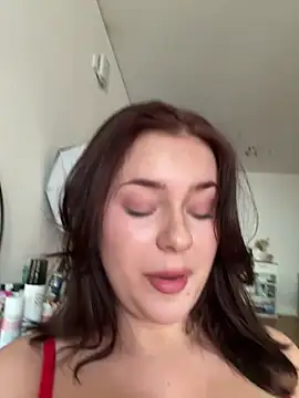 Foto porno Ce sexy este MaribelRiver pe KUR.ro