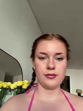 Foto porno Ce sexy este MaribelRiver pe KUR.ro
