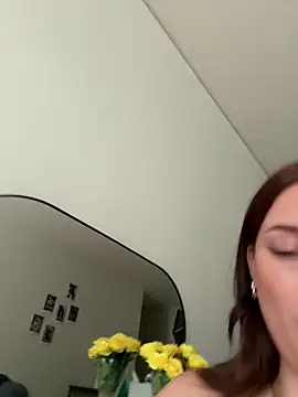 Foto porno Ce sexy este MaribelRiver pe KUR.ro