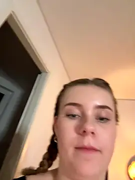 Foto porno Nebunii pe chat marca MaribelRiver pe KUR.ro
