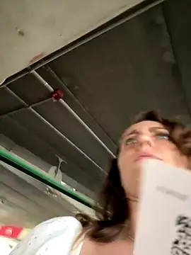 Foto porno Ce sexy este MariiD pe KUR.ro