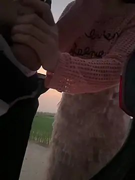 Foto porno Sex online cu Meii-meyy pe KUR.ro