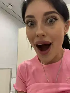Foto porno Nebunii pe chat marca Melissa_crazy pe KUR.ro