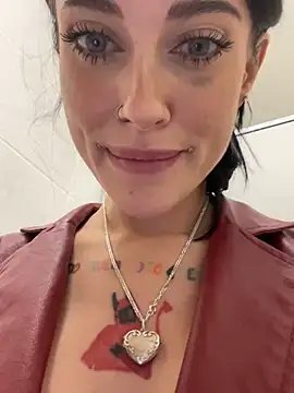 Foto porno Nebunii pe chat marca Melissa_crazy pe KUR.ro