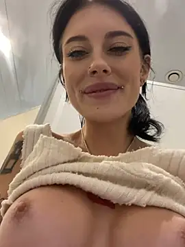 Foto porno Nebunii pe chat marca Melissa_crazy pe KUR.ro