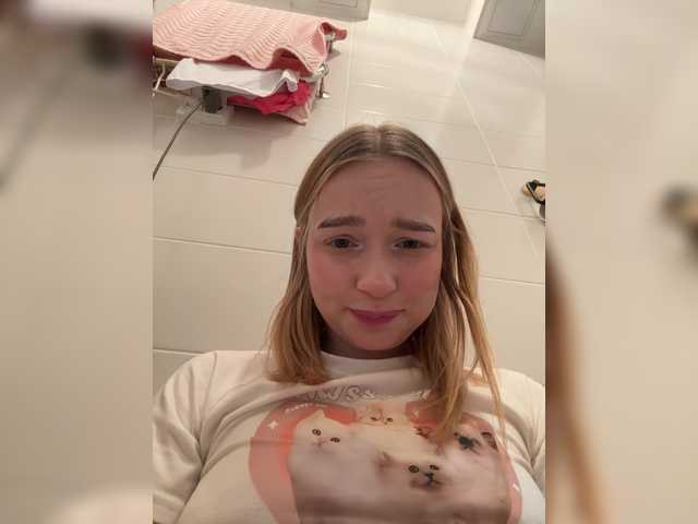 Foto porno Fantezii cu MeowMia pe BongaCams pe KUR.ro