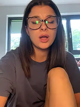 Foto porno Ce sexy este Mia-Minou pe KUR.ro