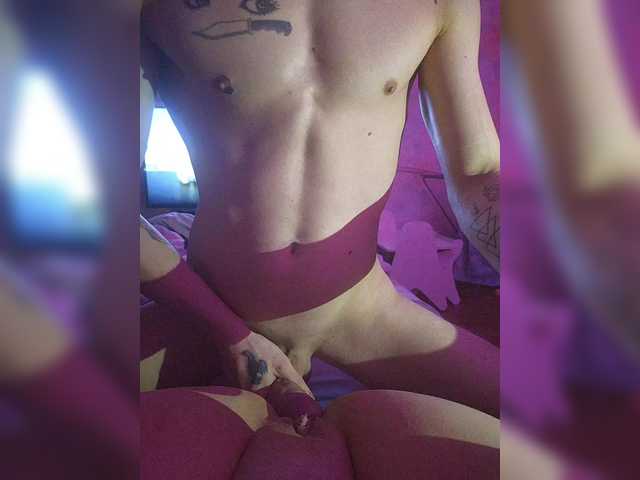 Foto porno myliss se dezbraca la web pe Chaturbate pe KUR.ro