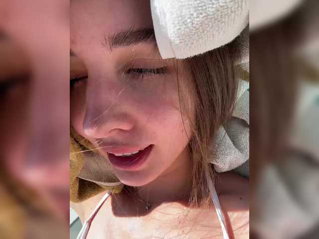 Foto porno Milkaff- ne arata tot la camera pe KUR.ro
