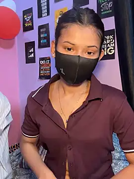 Foto porno Nebunii pe chat marca MissHermione2 pe KUR.ro