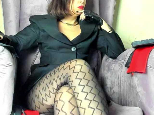 Foto porno Discutii intime cu MistressLilla pe KUR.ro