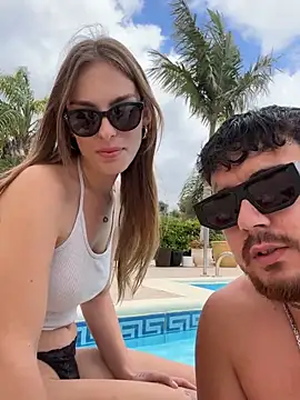Foto porno Ce sexy este MrAndMrsSavage pe KUR.ro