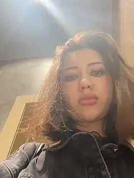 Foto porno Nebunii pe chat marca Musae pe KUR.ro
