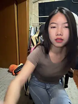Foto porno Nebunii pe chat marca Nami-OP pe KUR.ro