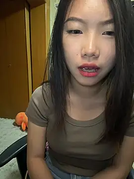 Foto porno Nebunii pe chat marca Nami-OP pe KUR.ro
