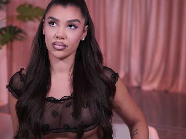 Foto porno Sex online cu NatyDesiree pe KUR.ro