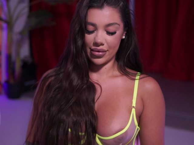 Foto porno Sex online cu NatyDesiree pe KUR.ro