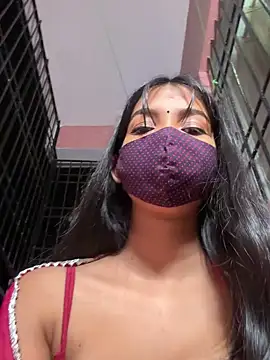 Foto porno Neha18 se dezbraca la web pe StripChat pe KUR.ro