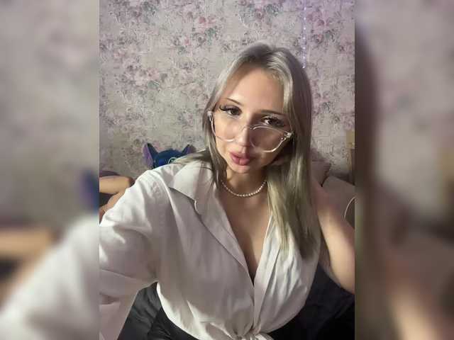 Foto porno Nice-rats02 se dezbraca la web pe BongaCams pe KUR.ro