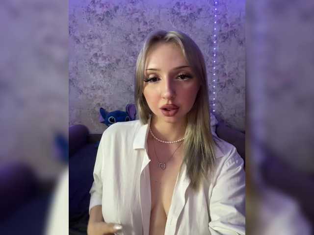 Foto porno Nice-rats02 se dezbraca la web pe BongaCams pe KUR.ro