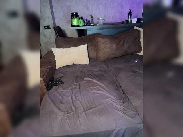 Foto porno Nebunii pe chat marca NickiMaldini pe KUR.ro