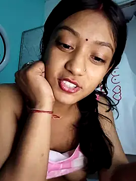 Foto porno Nisha_ji18 descoperita pe video chat pe KUR.ro