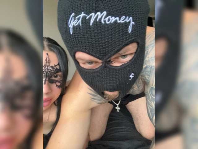 Foto porno Ce sexy este NoMoneyNoHoney pe KUR.ro