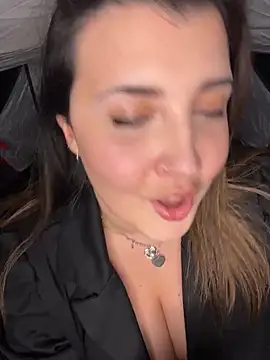 Foto porno Nebunii pe chat marca Novababy18 pe KUR.ro