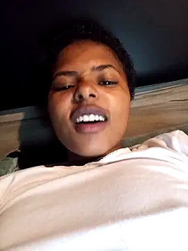 Foto porno Ce sexy este Nykeishaa pe KUR.ro