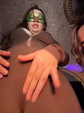 Foto porno Discutii intime cu ORLA86 pe KUR.ro