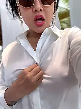 Foto porno OUTDOOR_QUEEN010 vrea sex pe StripChat pe KUR.ro